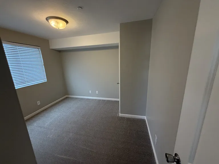 999 Village River Ln #B8 — Photo 20