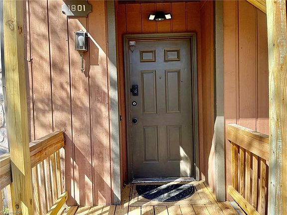 2nd image of 1801 Aspen Way