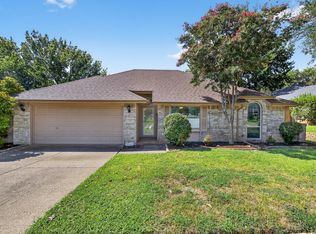 2008 Homecraft Dr, Bedford, TX 76021