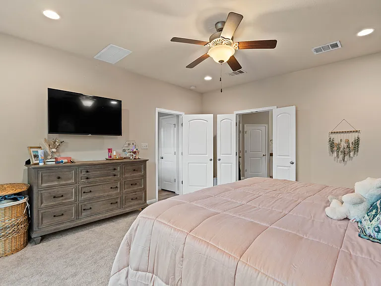 2428 Granite Hill Dr — Photo 53