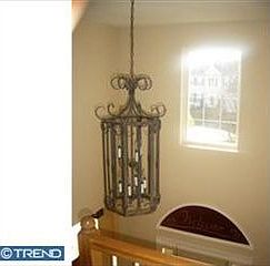 3rd image of 105 Leadline Ln