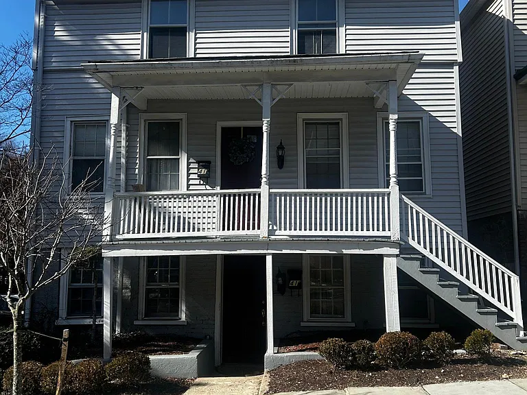 41 Dehart St #2 — Photo 3