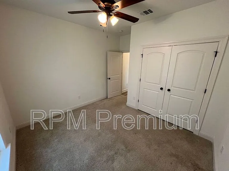 7108 Kenilworth Crossing Ave — Photo 33