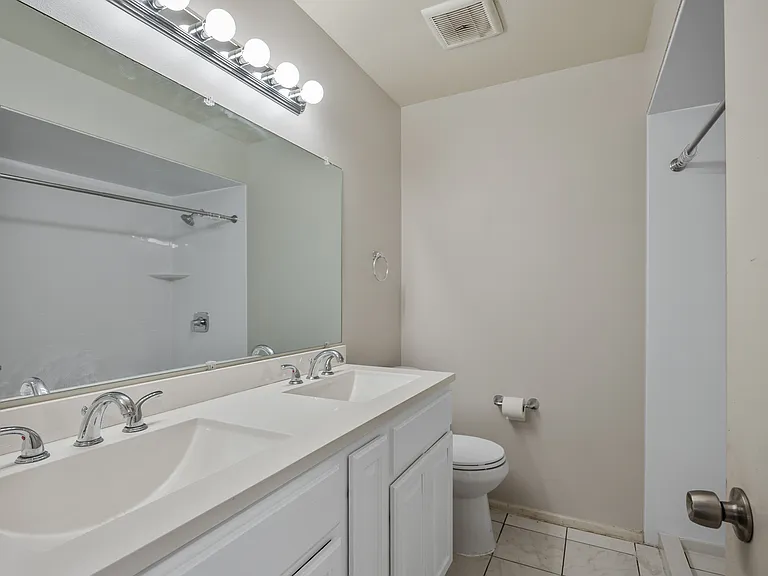 3702 W Tuckey Ln — Photo 26
