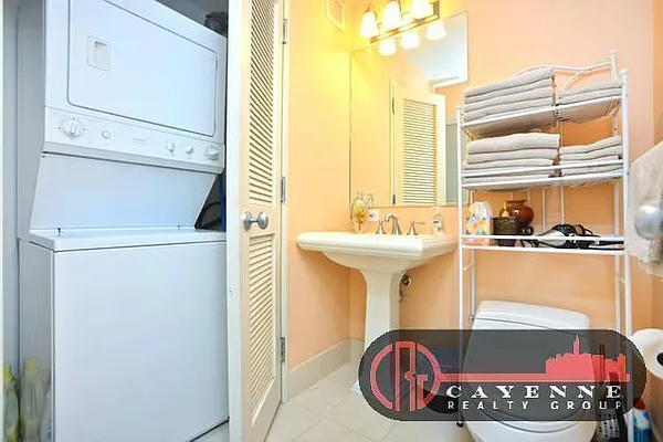 Rented by Cayenne Realty Group | media 15