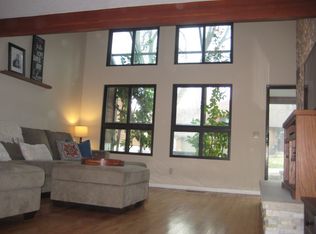 527 20th Ave SW, Rochester, MN 55902