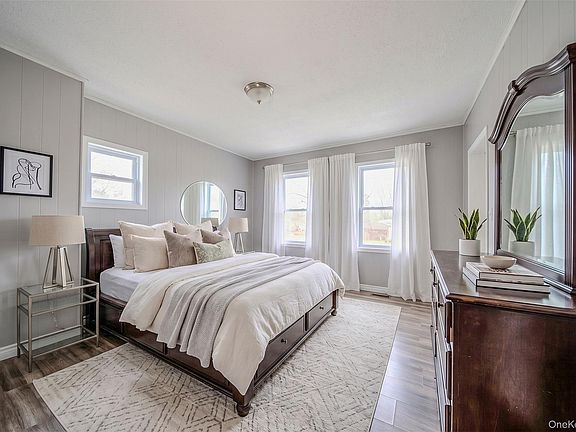 4th image of 850 E 223rd Street
