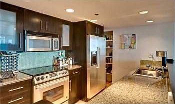 5th image of 1717 N Bayshore Dr APT 3647
