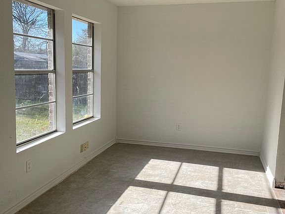 5th image of 808 Garner Dr