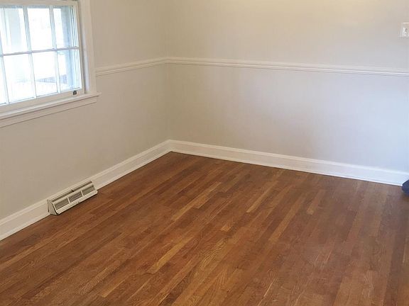 5th image of 5728 White Oak Dr