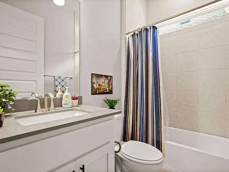 12810 Stanford Dr — Photo 4