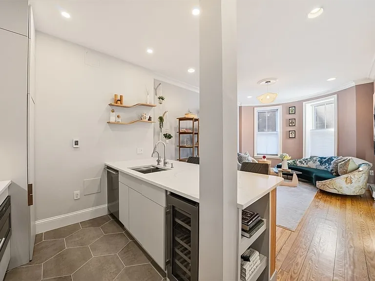 108 E Brookline St #2 — Photo 5