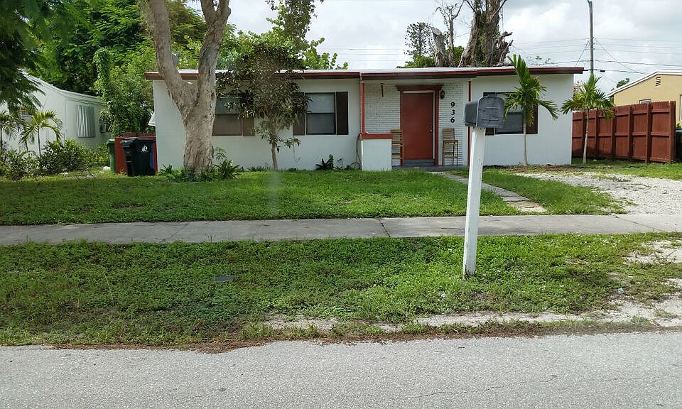 1st image of 936 NW 11th Pl