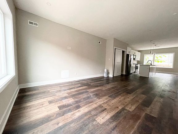 3rd image of 3333 Tulip St Unit A