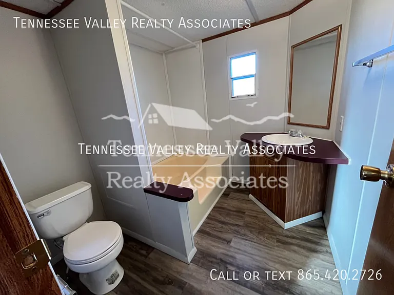 2248 Knoxville Hwy #3 — Photo 12