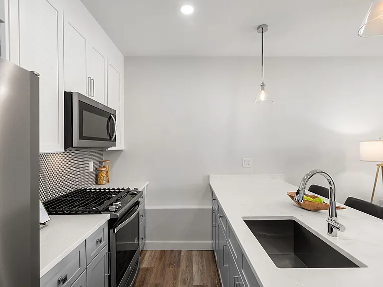 181 Bennington St #1 — Photo 19