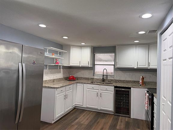 5th image of 6832 Narra St