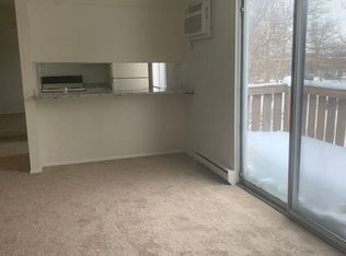 123 Fox Hill Ln APT J, Elyria, OH 44035