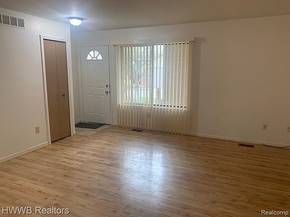 3rd image of 2150 Woodrow Wilson Blvd