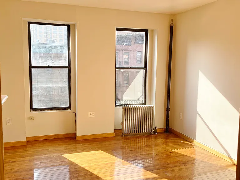 1584 York Ave #5 — Photo 1