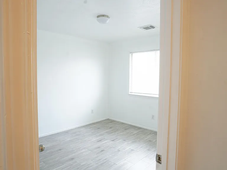 4403 Sprangletop Ave — Photo 12