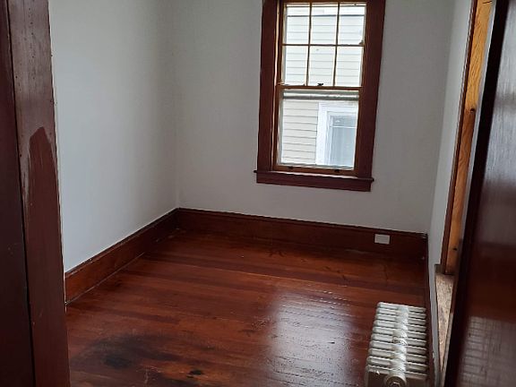 4th image of 293 Amherst St #11194998