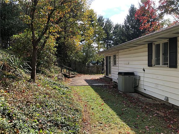 5th image of 63 Roosevelt Dr