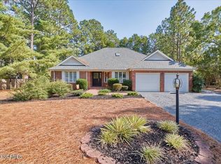 2 Elmhurst Pl, Pinehurst, NC 28374