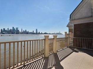 27 Regency Pl #27, Weehawken, NJ 07086