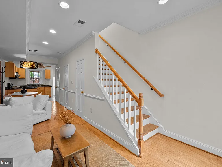 1010 W St NW — Photo 7