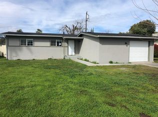 1426 Cherry Ln, Clovis, CA 93612