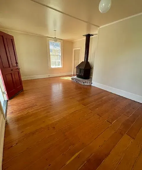 1230 Browns Aly — Photo 2