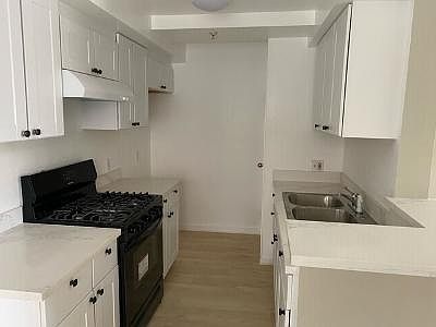 2nd image of 5565 Bonner Ave