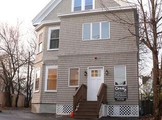 9 Parrott St, Lynn, MA 01902