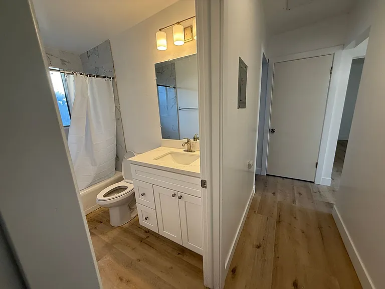 1226 E 500 S — Photo 11