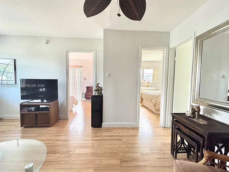 1125 SE 14th Pl #21C — Photo 7