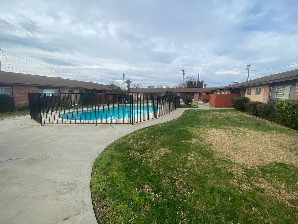 common area and pool
