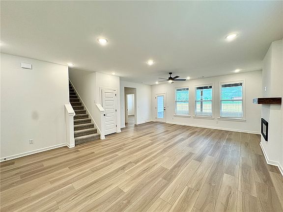 5th image of 3912 Repose St