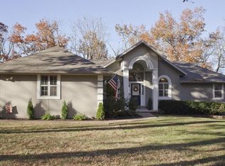 2761 E Melbourne Rd, Springfield, MO 65804