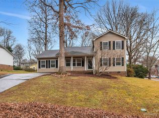 223 Woodridge Dr, Belmont, NC 28012
