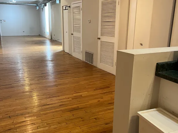1152 N Milwaukee Ave APT 2R, Chicago, IL 60642