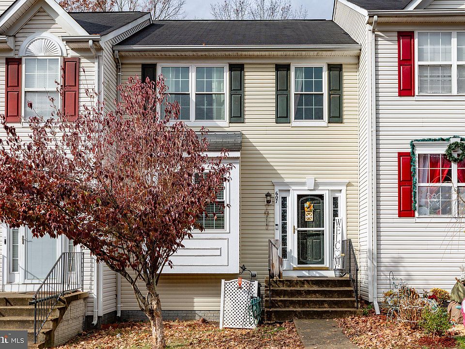 1st image of 607 Kings Crest Dr