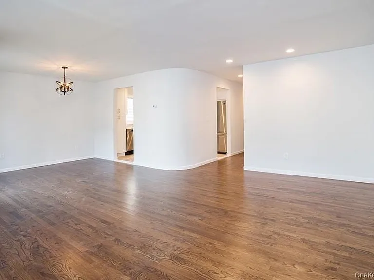 52 Washington St #2 — Photo 3