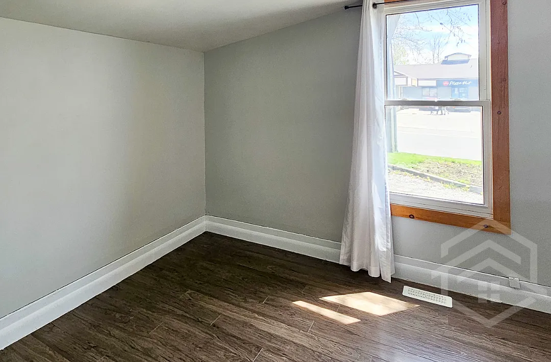 311 Talbot Street West Aylmer — Photo 3