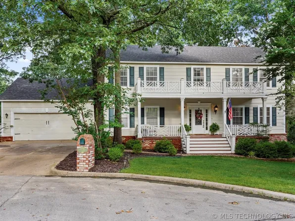 1110 N Renaissance Dr E, Sand Springs, OK 74063