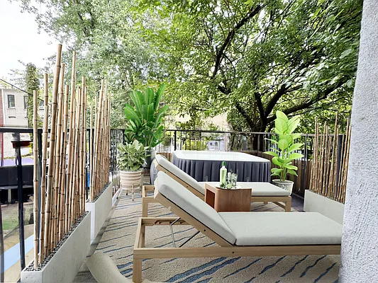 Rented by Pear NYC LLC | media 24