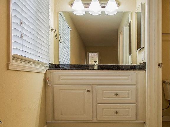 Washing Area and Vanity