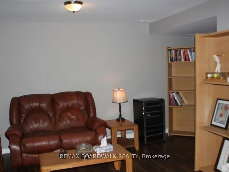 509 Lawler Cres — Photo 19