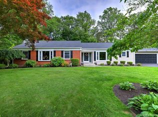 489 Carriage Dr, Orange, CT 06477