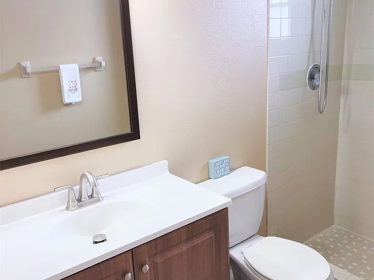 979 Nantucket Rd — Photo 29